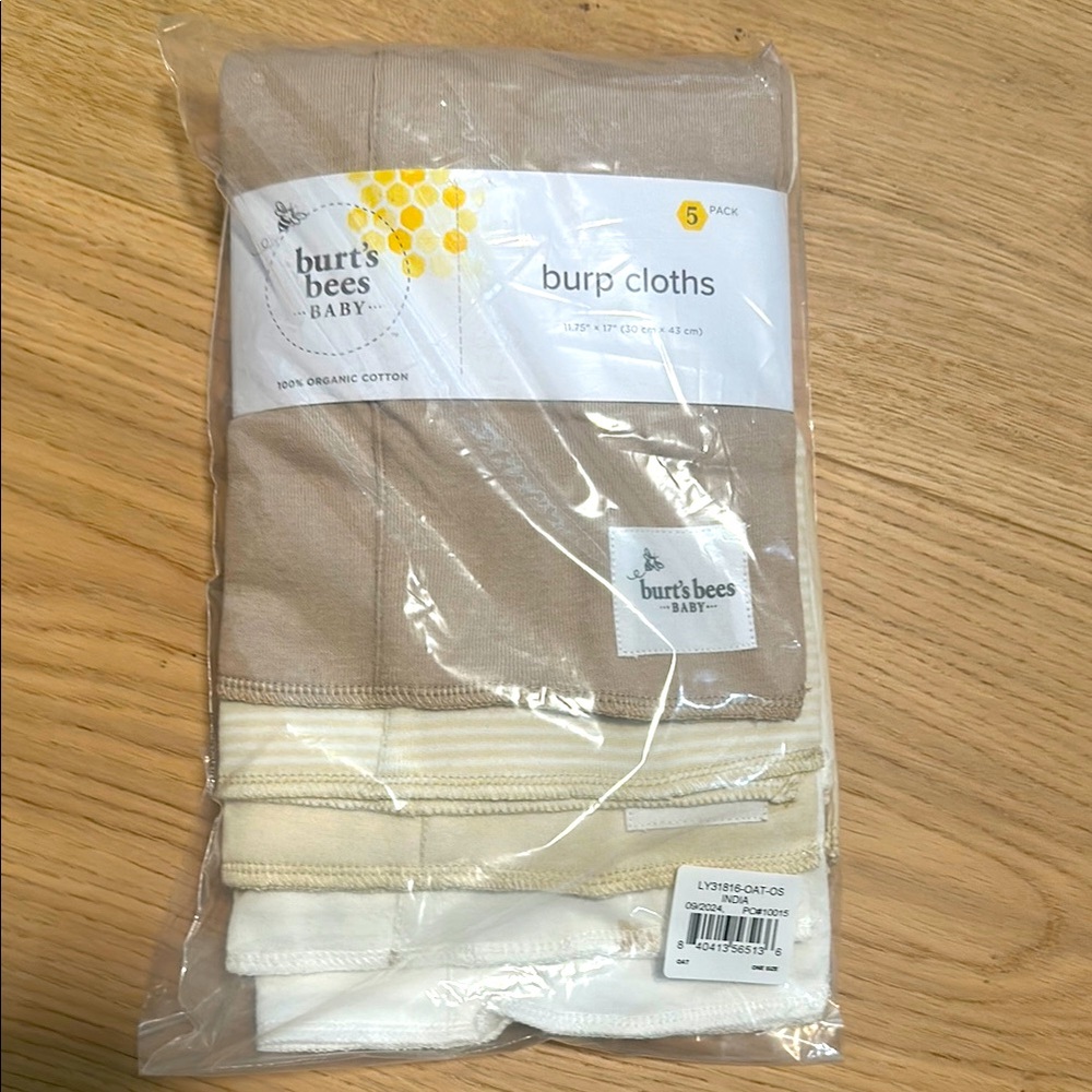 NWT in bag - Burt’s bees baby - 5-pack burp cloths